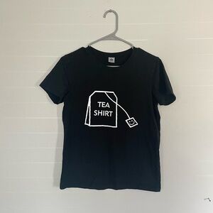 🔺SOLD🔻Cropped Graphic “Tea” Shirt